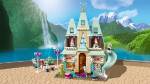 41068 Arendelle Castle Celebration (Праздник в замке Эренделл)