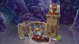 76052 Batman Classic TV Series - Batcave (Логово Бэтмена)