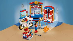 41235 Wonder Woman Dorm (Дом Чудо-женщины)