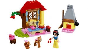 10738 Snow White's Forest Cottage (Лесной домик Белоснежки)