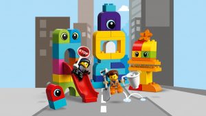 10895 Emmet and Lucy's Visitors from the DUPLO (Пришельцы с планеты DUPLO)