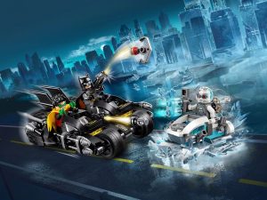 76118 Mr. Freeze Batcycle Battle (Гонка на мотоциклах с Мистером Фризом)
