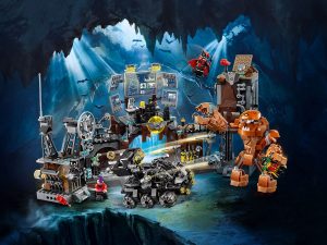 76122 Batcave Clayface Invasion (Вторжение Глиноликого в бэт-пещеру)