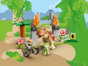 10939 T. Rex and Triceratops Dinosaur Breakout (Побег динозавров: тираннозавр и трицератопс)