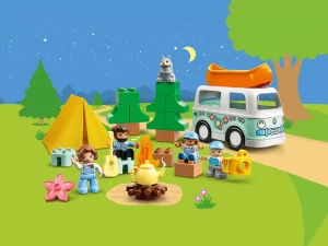 10946 Family Camping Van Adventure (Семейное приключение на микроавтобусе)