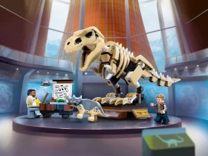 76940 T. rex Dinosaur Fossil Exhibition (Скелет тираннозавра на выставке)