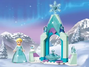 43199 Elsa’s Castle Courtyard (Двор замка Эльзы)