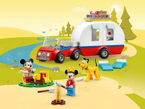 10777 Mickey Mouse and Minnie Mouse's Camping Trip (Микки Маус и Минни Маус за городом)