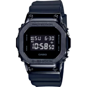 Casio GM-5600B-1ER