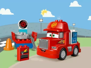 10417 Mack at the Race (Мак на гонке)
