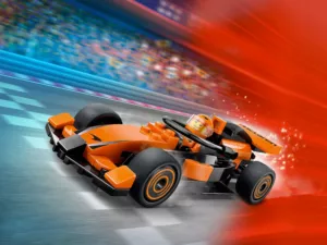 60442 F1 Driver with McLaren Race Car (Пилот F1 на болиде McLaren)